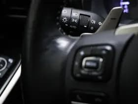 Lexus IS thumbnail 34