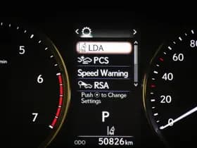 Lexus IS thumbnail 36