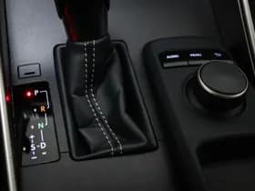 Lexus IS thumbnail 42