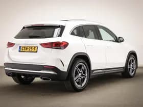 Mercedes-Benz GLA thumbnail 2