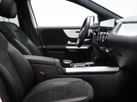 Mercedes-Benz GLA thumbnail 9