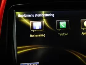 Renault Captur thumbnail 38