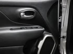 Jeep Renegade thumbnail 25
