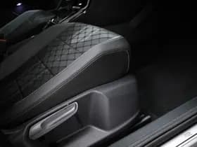 Volkswagen T-Roc thumbnail 11