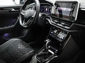 Volkswagen T-Roc thumbnail 3
