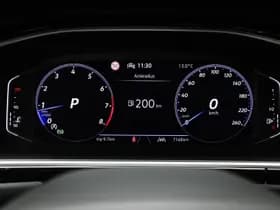 Volkswagen T-Roc thumbnail 4