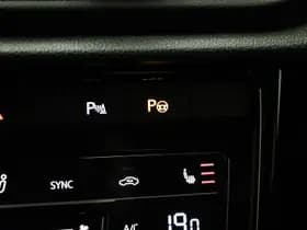 Volkswagen T-Roc thumbnail 6
