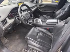 Audi Q7 thumbnail 11