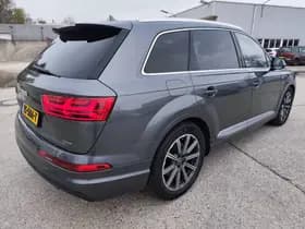 Audi Q7 thumbnail 6