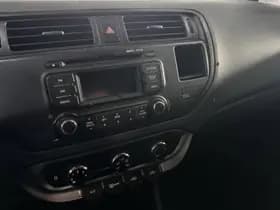 Kia Rio thumbnail 9