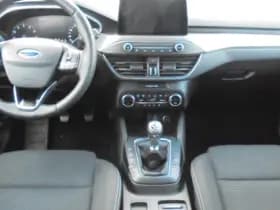 Ford Focus thumbnail 15