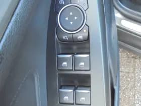 Ford Focus thumbnail 18