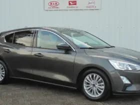 Ford Focus thumbnail 3