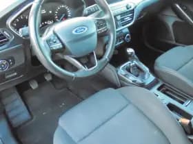 Ford Focus thumbnail 16