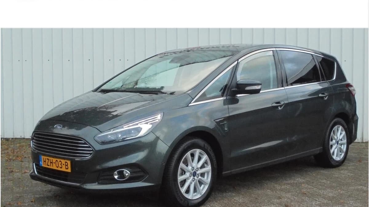 Ford S-Max — foto 1