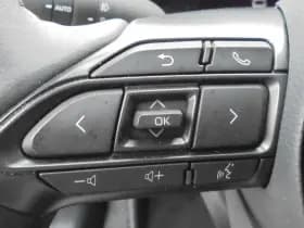 Toyota Yaris thumbnail 32