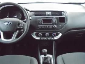 Kia Rio thumbnail 16