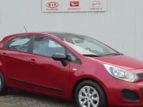 Kia Rio thumbnail 3