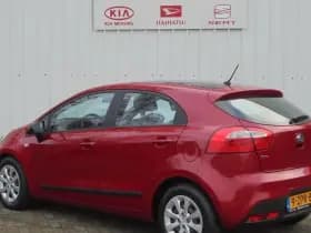 Kia Rio thumbnail 6