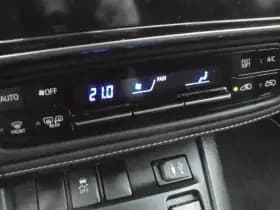 Toyota Auris thumbnail 21