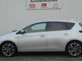 Toyota Auris thumbnail 4