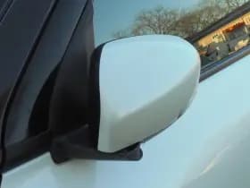 Suzuki Swift thumbnail 11