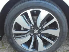 Suzuki Swift thumbnail 10