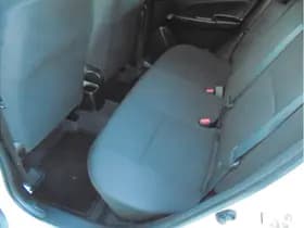 Suzuki Swift thumbnail 17