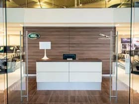 Land Rover Discovery Sport P270e PHEV Business Landmark Edition thumbnail 4