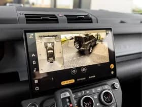Land Rover Defender 110 P300e 110 Forest Edition thumbnail 14