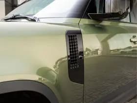 Land Rover Defender 110 P300e 110 Forest Edition thumbnail 18
