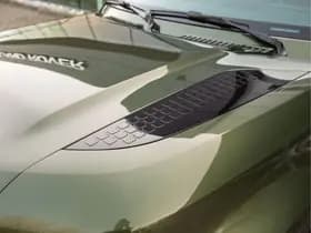 Land Rover Defender 110 P300e 110 Forest Edition thumbnail 23