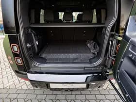 Land Rover Defender 110 P300e 110 Forest Edition thumbnail 32