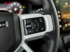 Land Rover Defender 110 P300e 110 Forest Edition thumbnail 36