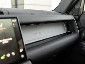 Land Rover Defender 110 P300e 110 Forest Edition thumbnail 40