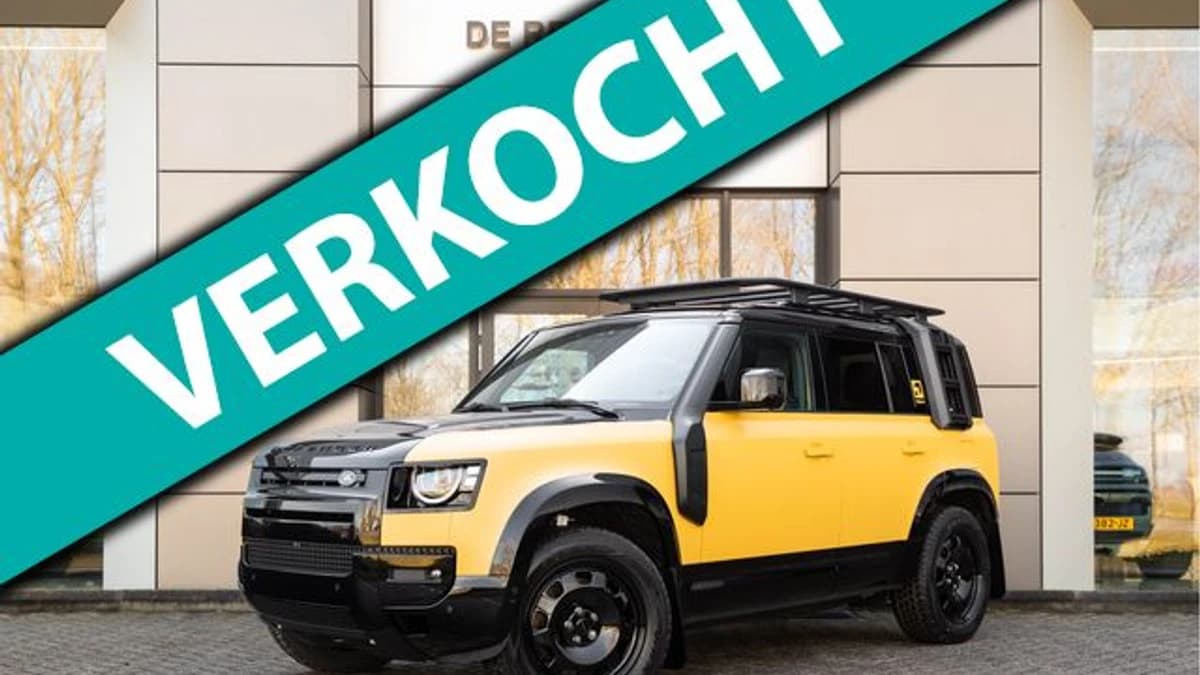 Land Rover Defender 110 P300e 110 Trophy Edition Deep Sandglow Yellow — foto 1