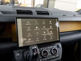 Land Rover Defender 110 P300e 110 Trophy Edition Deep Sandglow Yellow thumbnail 13