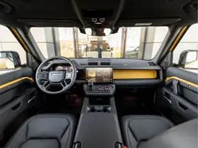 Land Rover Defender 110 P300e 110 Trophy Edition Deep Sandglow Yellow thumbnail 17
