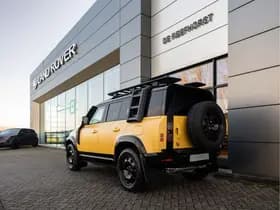 Land Rover Defender 110 P300e 110 Trophy Edition Deep Sandglow Yellow thumbnail 28