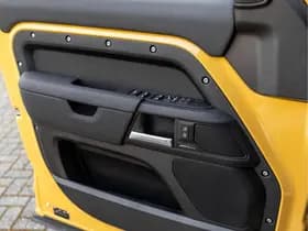 Land Rover Defender 110 P300e 110 Trophy Edition Deep Sandglow Yellow thumbnail 40