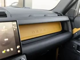 Land Rover Defender 110 P300e 110 Trophy Edition Deep Sandglow Yellow thumbnail 46