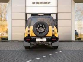 Land Rover Defender 110 P300e 110 Trophy Edition Deep Sandglow Yellow thumbnail 7
