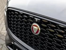 Jaguar F-Pace P400e PHEV R-Dynamic S thumbnail 23