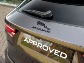 Jaguar F-Pace P400e PHEV R-Dynamic S thumbnail 31