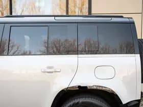 Land Rover Defender 110 2.0 P300e 110 Dynamic Edition thumbnail 23