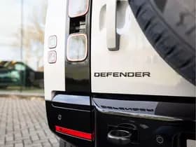 Land Rover Defender 110 2.0 P300e 110 Dynamic Edition thumbnail 30