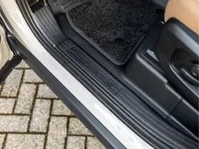 Land Rover Defender 110 2.0 P300e 110 Dynamic Edition thumbnail 33