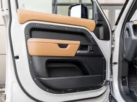 Land Rover Defender 110 2.0 P300e 110 Dynamic Edition thumbnail 34