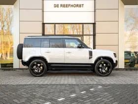 Land Rover Defender 110 2.0 P300e 110 Dynamic Edition thumbnail 9