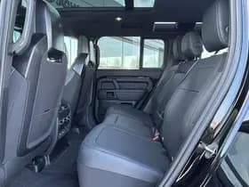 Land Rover Defender 110 4.4 P635 110 OCTA BLACK thumbnail 13
